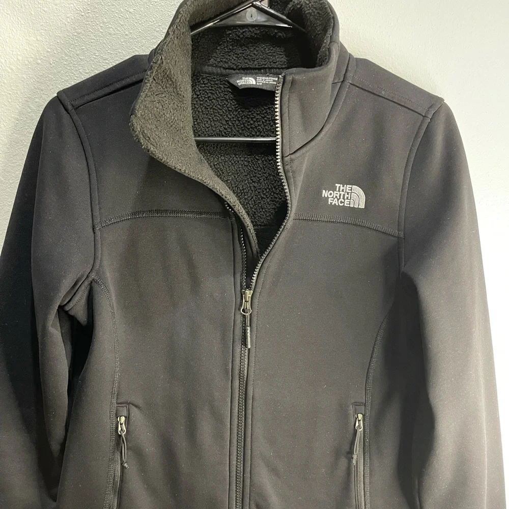 Women’s The North Face Jacket - Picture 1 of 3